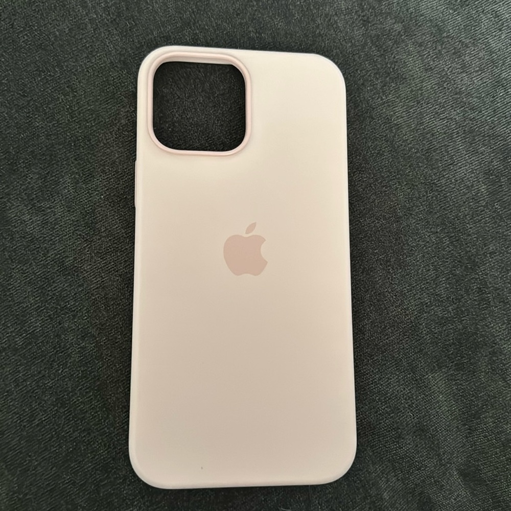 Apple MagSafe case for iPhone 13 Pro Max